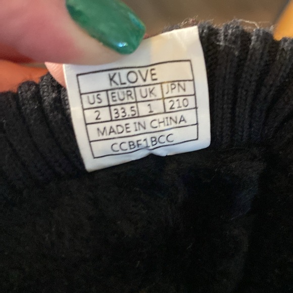 Dream Pairs, Girls size 2 fur lined boots. So sweet! - Picture 8 of 9